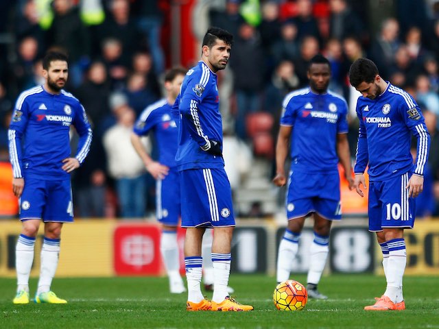 Chelsea players look downbeat after Shane Long scores during the Premier League game between Southampton and Chelsea on February 27, 2016